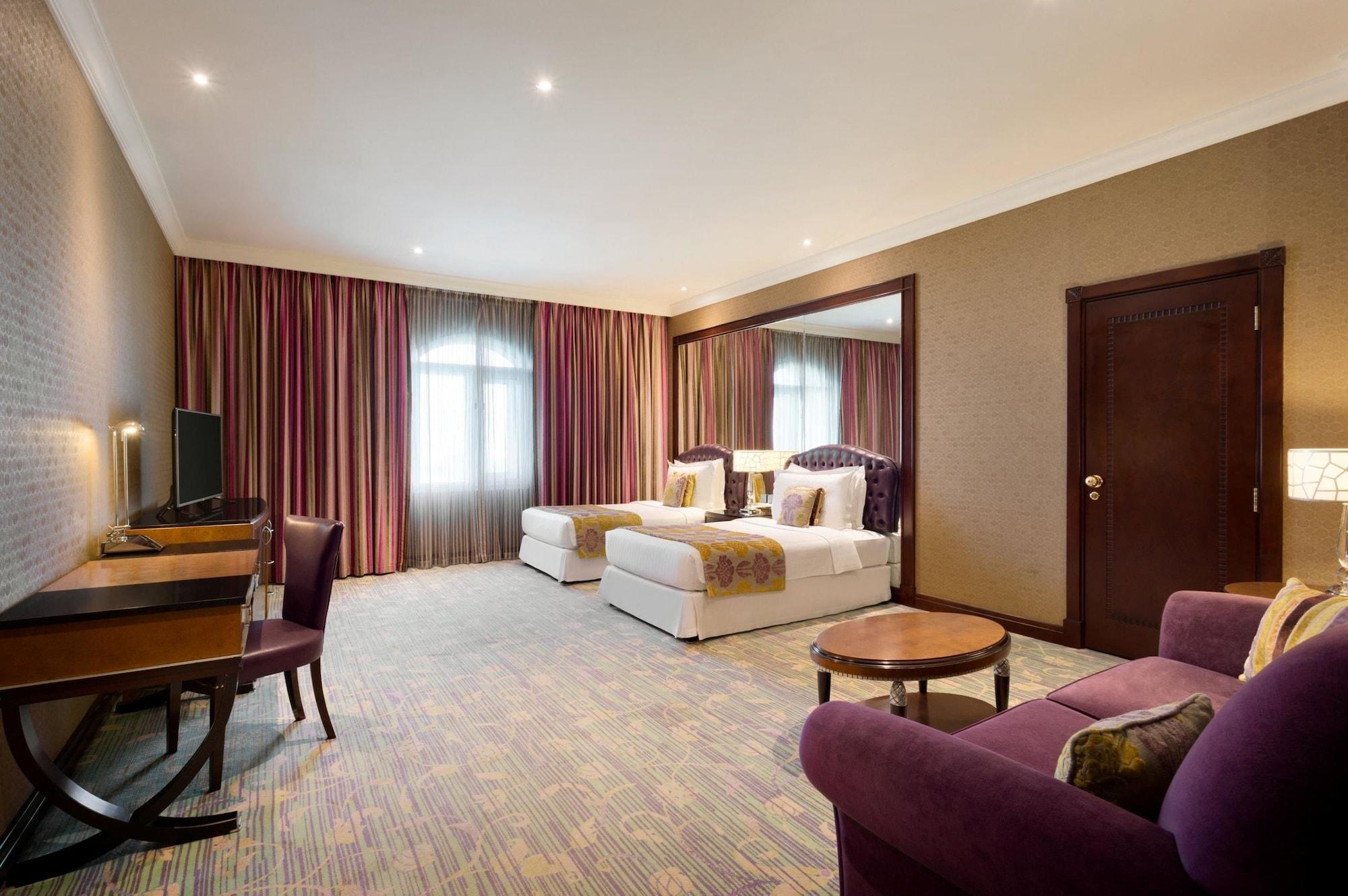 Grand Regency Doha, Trademark Collection By Wyndham Екстериор снимка Suite