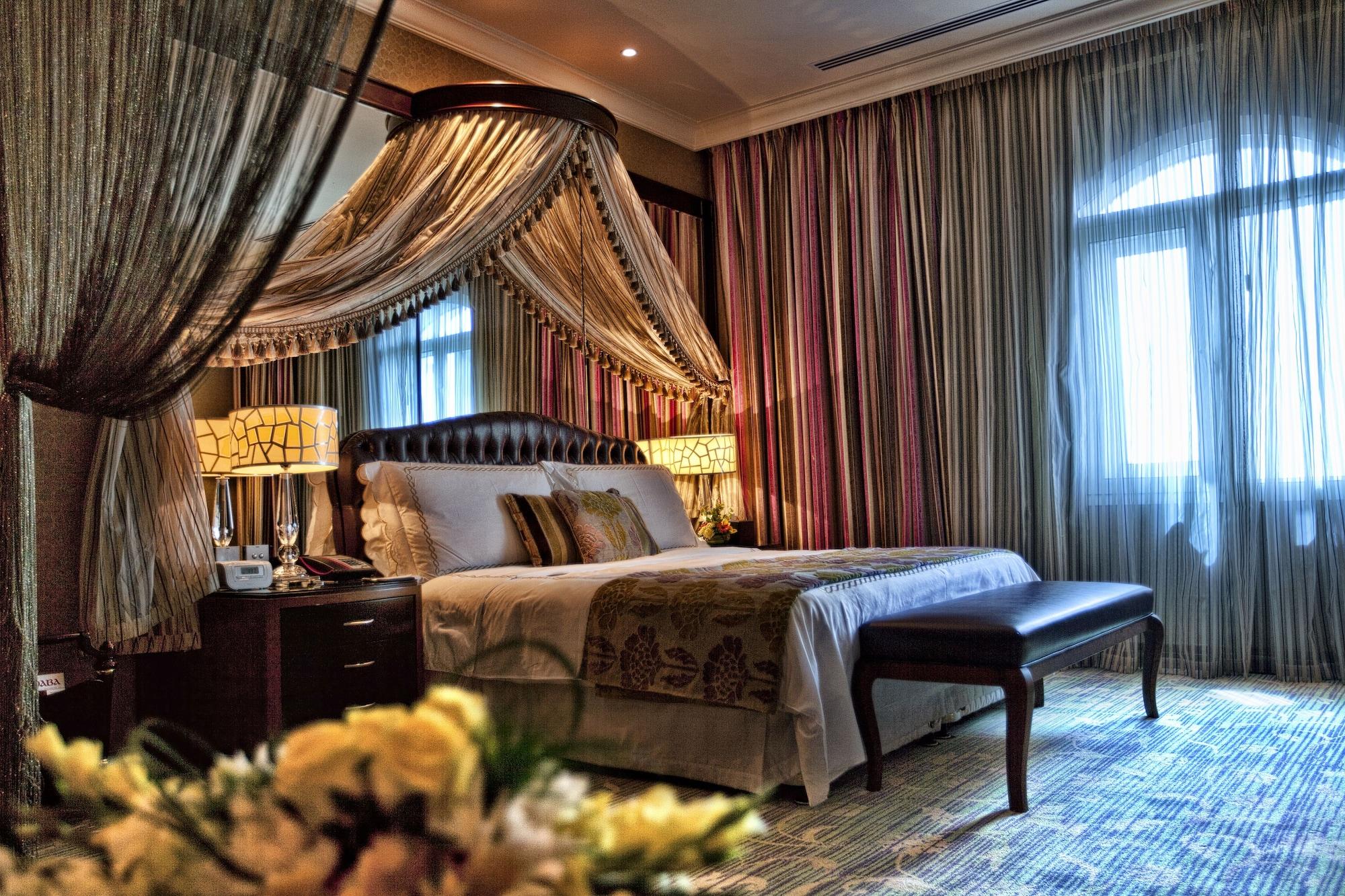 Grand Regency Doha, Trademark Collection By Wyndham Екстериор снимка A bedroom at the hotel