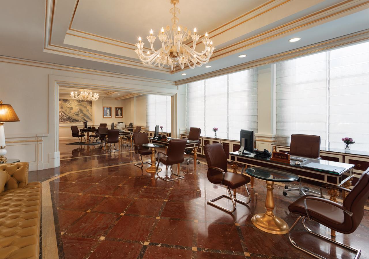 Grand Regency Doha, Trademark Collection By Wyndham Екстериор снимка The interior of the hotel